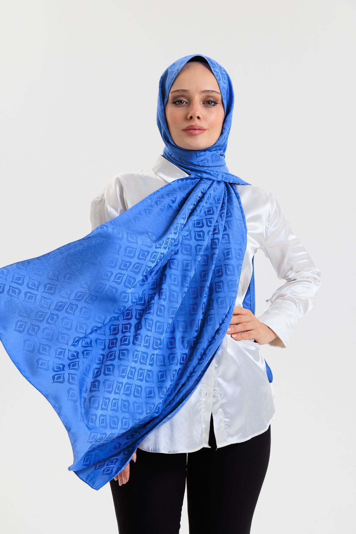 DELMAR Lior Mavi Lale Desenli Pamuklu Jakarlı Şal