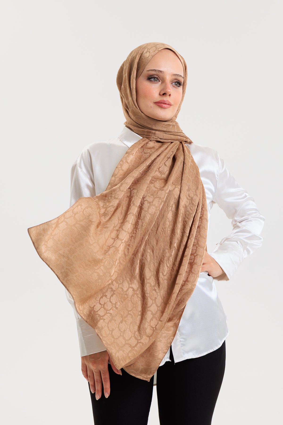 DELMAR Lior Açık Kahve Halka Desenli Jakarlı Şal