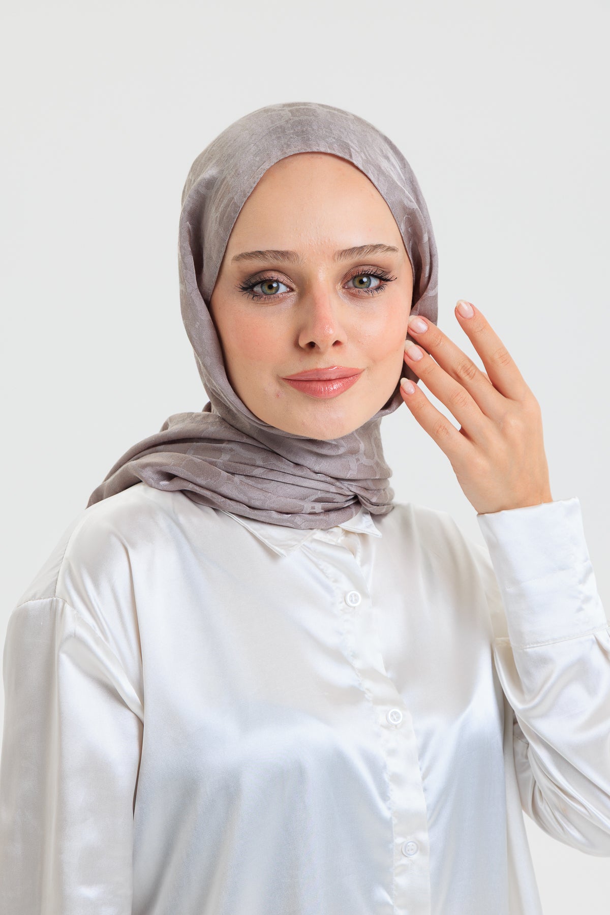 DELMAR Lior Koyu Gri Halka Desenli Jakarlı Şal