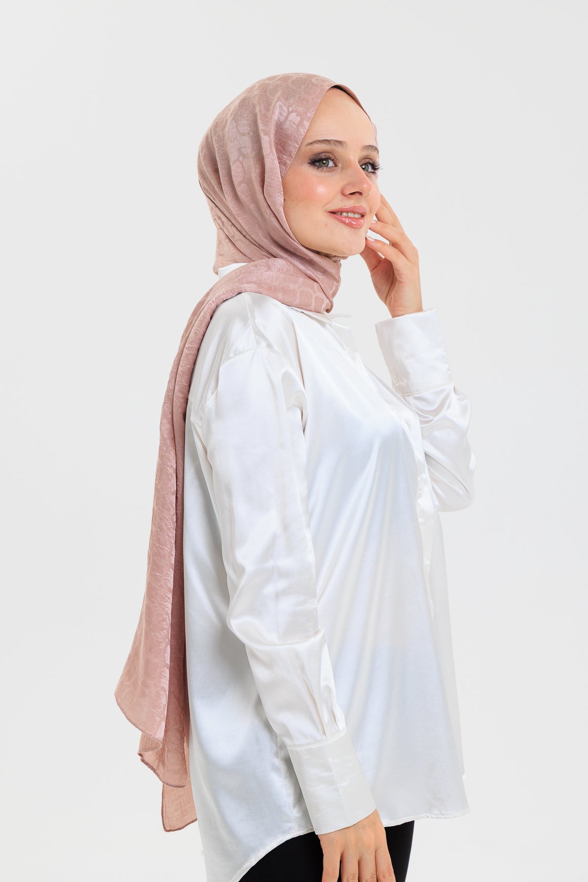 DELMAR Lior Pembe Halka Desenli Jakarlı Şal