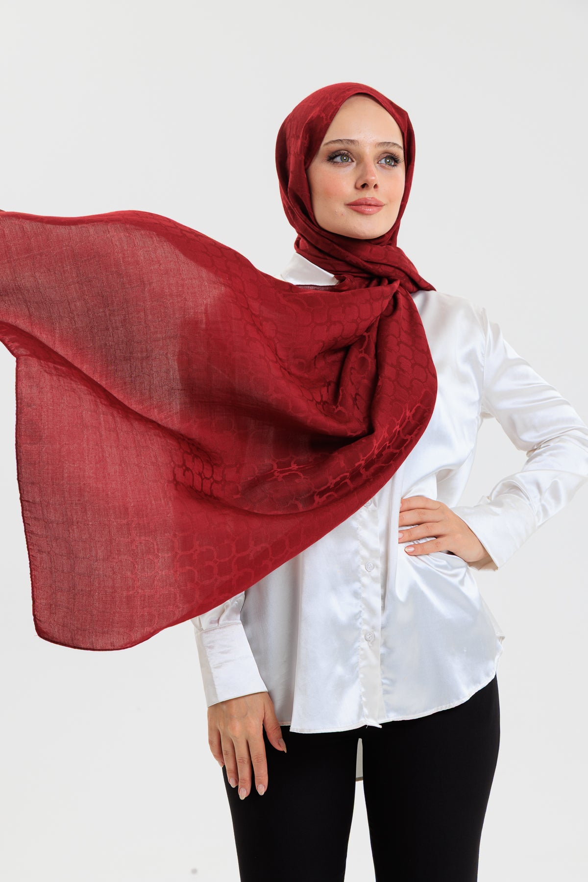 DELMAR Lior Kırmızı Halka Desenli Jakarlı Şal