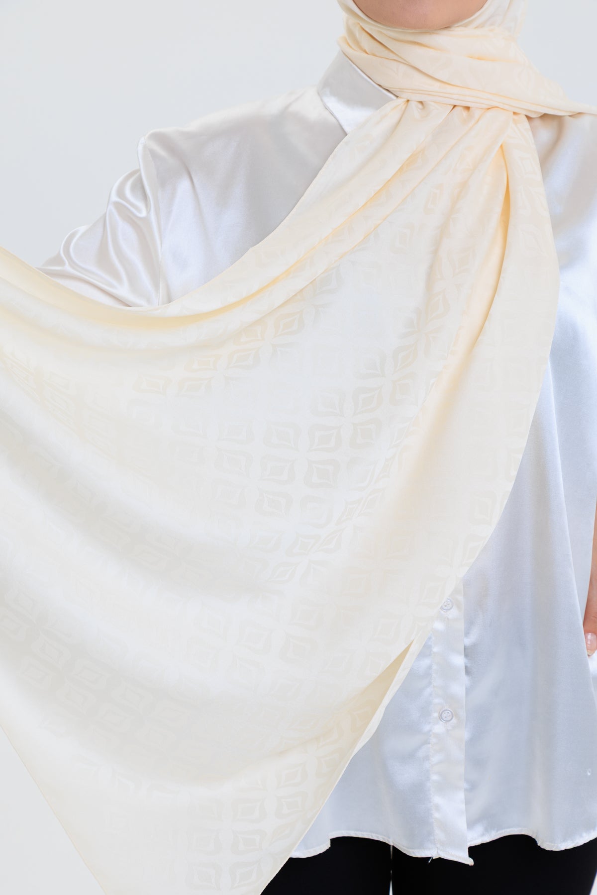 DELMAR Lior Krem Lale Desenli Pamuklu Jakarlı Şal