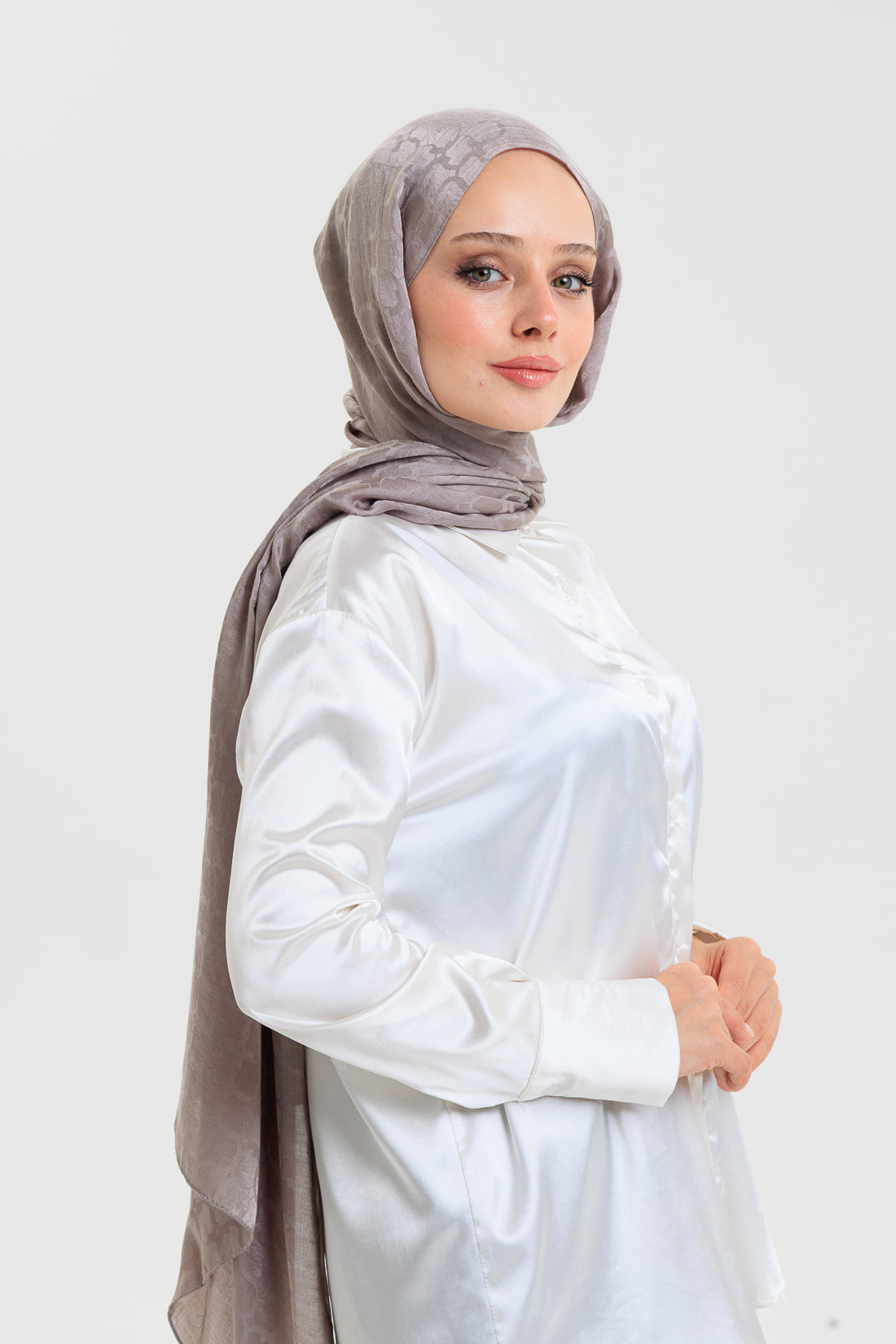 DELMAR Lior Koyu Gri Halka Desenli Jakarlı Şal