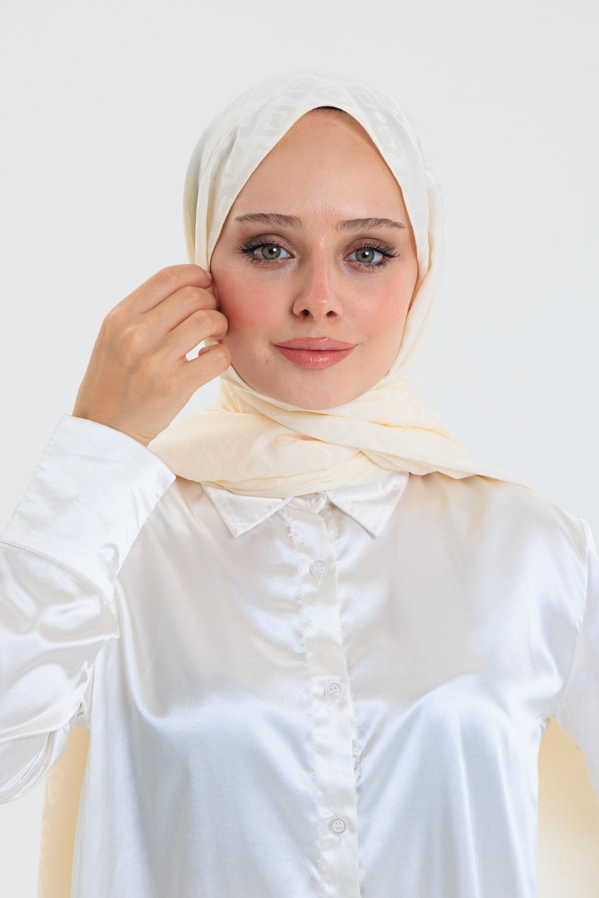 DELMAR Lior Krem Lale Desenli Pamuklu Jakarlı Şal